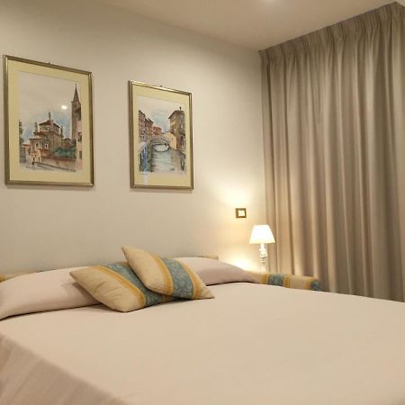 Genovese Villa Elena Appartamenti Varazze Ngoại thất bức ảnh