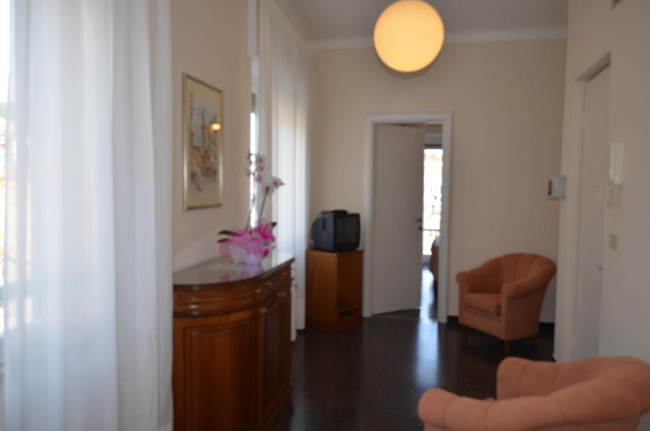 Genovese Villa Elena Appartamenti Varazze Ngoại thất bức ảnh